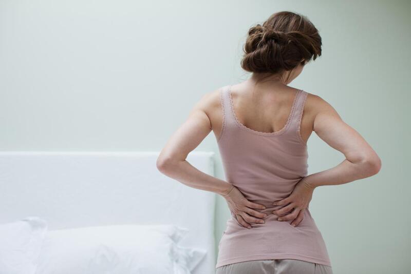 Điện sinh học sử dụng các dòng điện có cường độ thấp để kích thích các tế bào trên vùng da bị đau.
