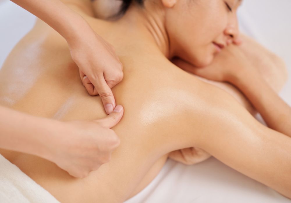 sở hữu riêng một thiết bị máy massage mang lại nhiều tiện ích thiết thực cho bạn và người thân.