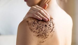 những bước chăm sóc hàng ngày kết hợp với lựa chọn phù hợp sẽ tạo điều kiện thuận lợi để bạn cải thiện làn da body không đều màu