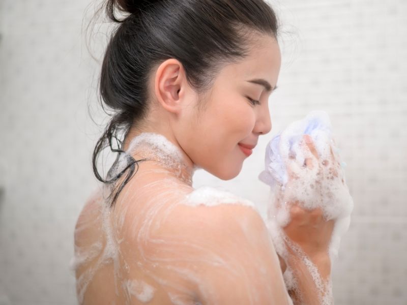 Để đạt được tác dụng lâu dài từ cách skincare body, quan trọng là duy trì thói quen chăm sóc da đúng cách và đều đặn
