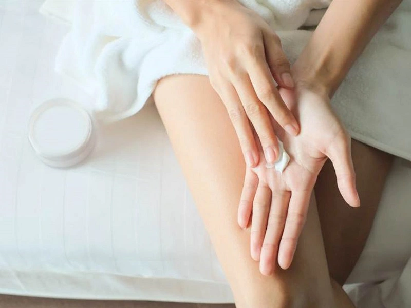 Quá trình loại bỏ tế bào chết giúp da thông thoáng, ngăn ngừa tắc nghẽn lỗ chân lông - nguyên nhân hàng đầu gây ra da sần sùi