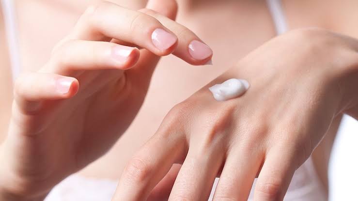 chăm sóc da tay chân đòi hỏi sự cẩn trọng và kiên nhẫn để có được hiệu quả lâu dài