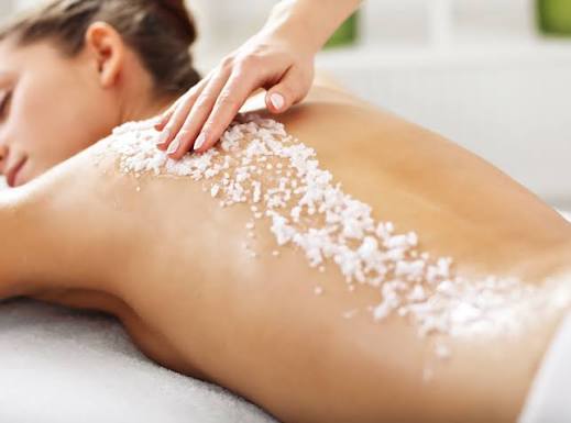 Thói quen chăm sóc da body nên diễn ra hàng ngày để đảm bảo làn da duy trì trạng thái tốt nhất.