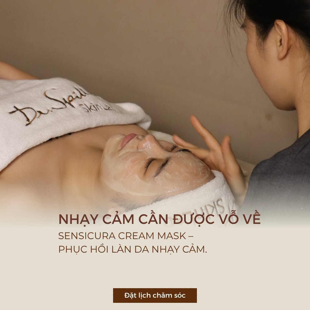 Spa cấp ẩm da Hà Nội là lựa chọn được nhiều người quan tâm khi làn da thường xuyên khô căng, bong tróc, thiếu nước hoặc mất cân bằng độ ẩm.