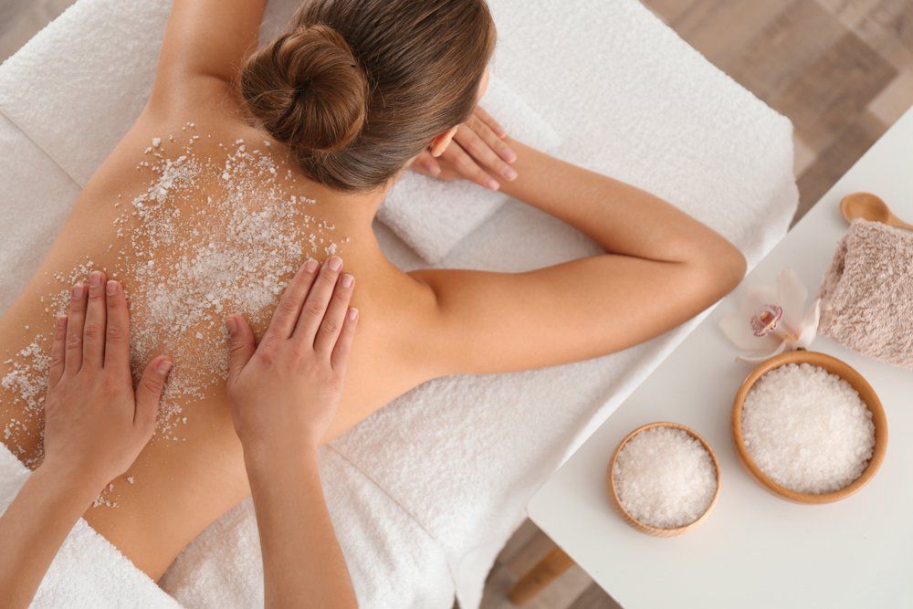 Vấn đề thâm lưng không còn xa lạ với nhiều người, đặc biệt trong điều kiện môi trường và sinh hoạt hiện đại.